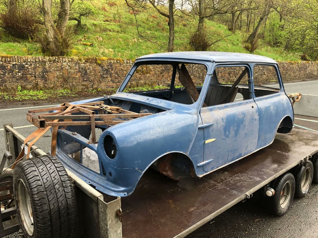 A quick stop after collecting the Plastics 4 Performance Mini Cooper 998 MkII project to check all the straps are safe before taking the car to 70s Resto HQ.