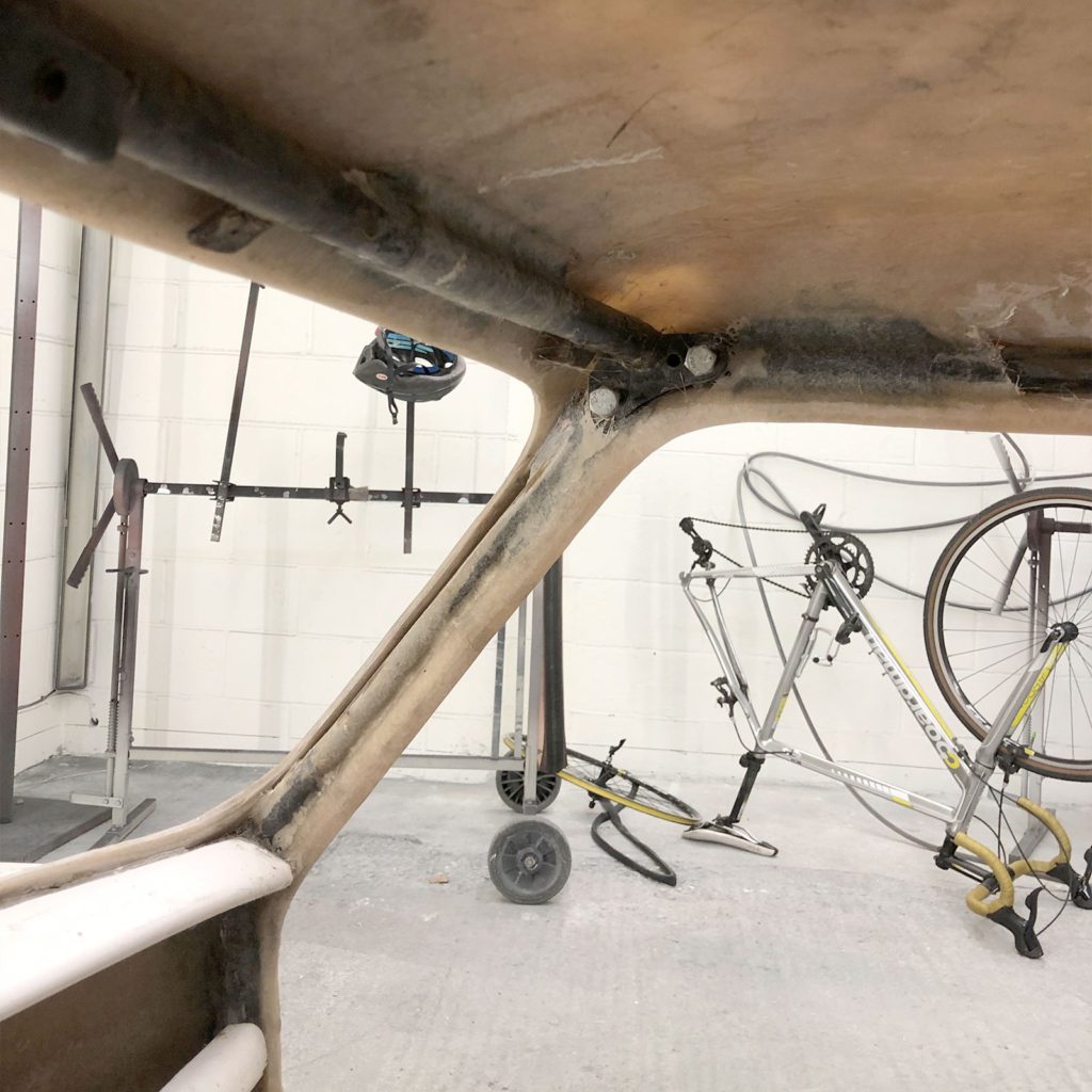Check out the transformation of the roof of the Mini Sprint. The fibreglass on the inside was a bit messy and unfinished. We will clean/sand including the metal frame, repaint and then re-fibreglass for a good finish.