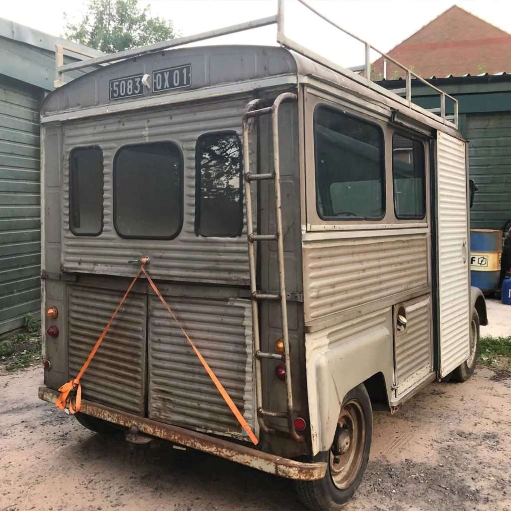 Our restoration adventure with the Citroën H-Type Van kicks off with detailed photographic documentation. This classic beauty poses a challenge with its rear doors - bent, twisted, and refusing to close. Stay tuned as we meticulously restore every detail to perfection!