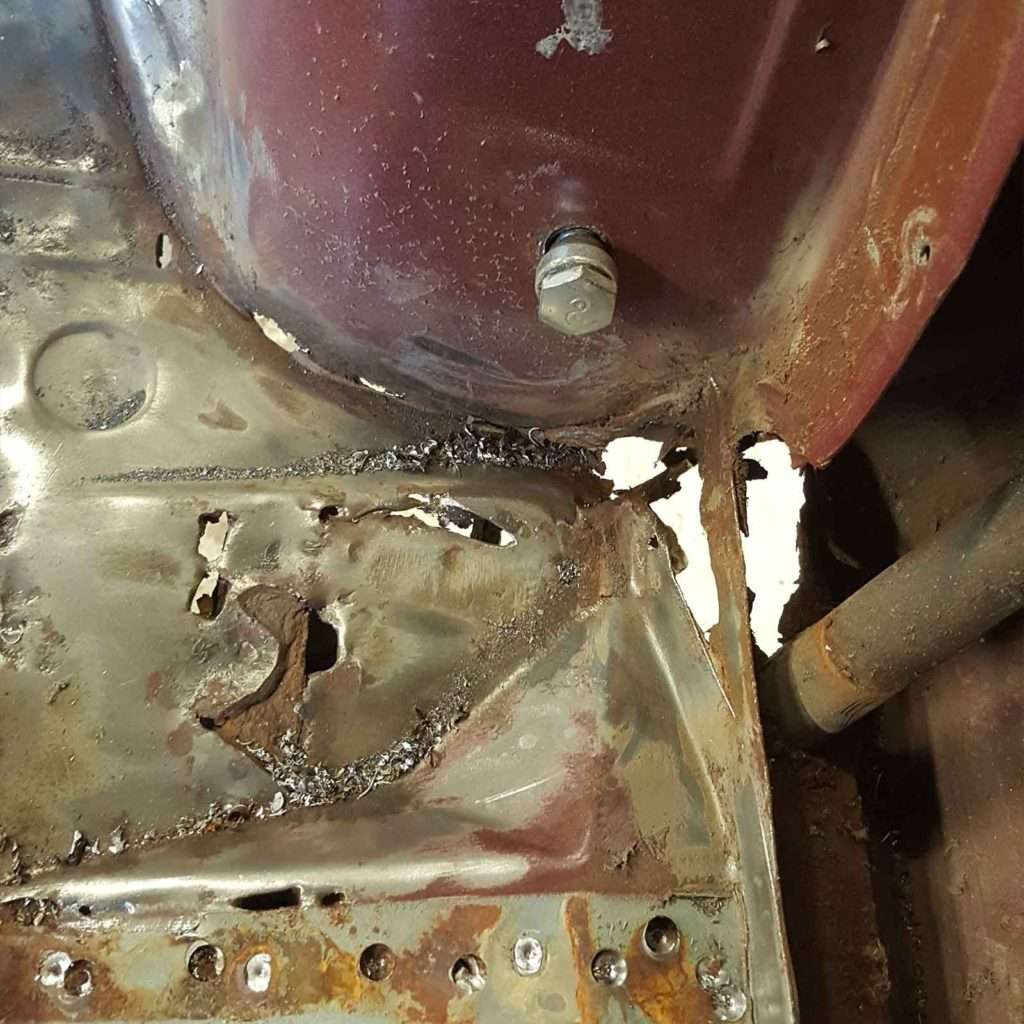 The Ford Capri Mk3's door sills reveal the harsh reality of corrosion. But fear not, we're here to turn the tide! With our expertise, these sills will soon be as good as new.